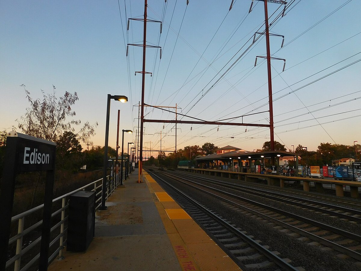 Edison, NJ - Edison station - Wikipedia